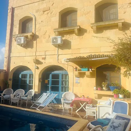 Gozo Sunset Couette-café